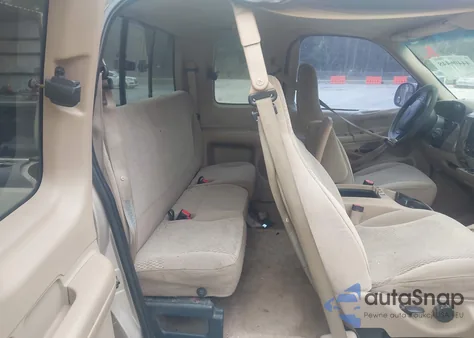 1998 Ford F-150 Lariat/Standard/Xl/Xlt from USA, damaged, VIN 1FTZX1762WNA33418